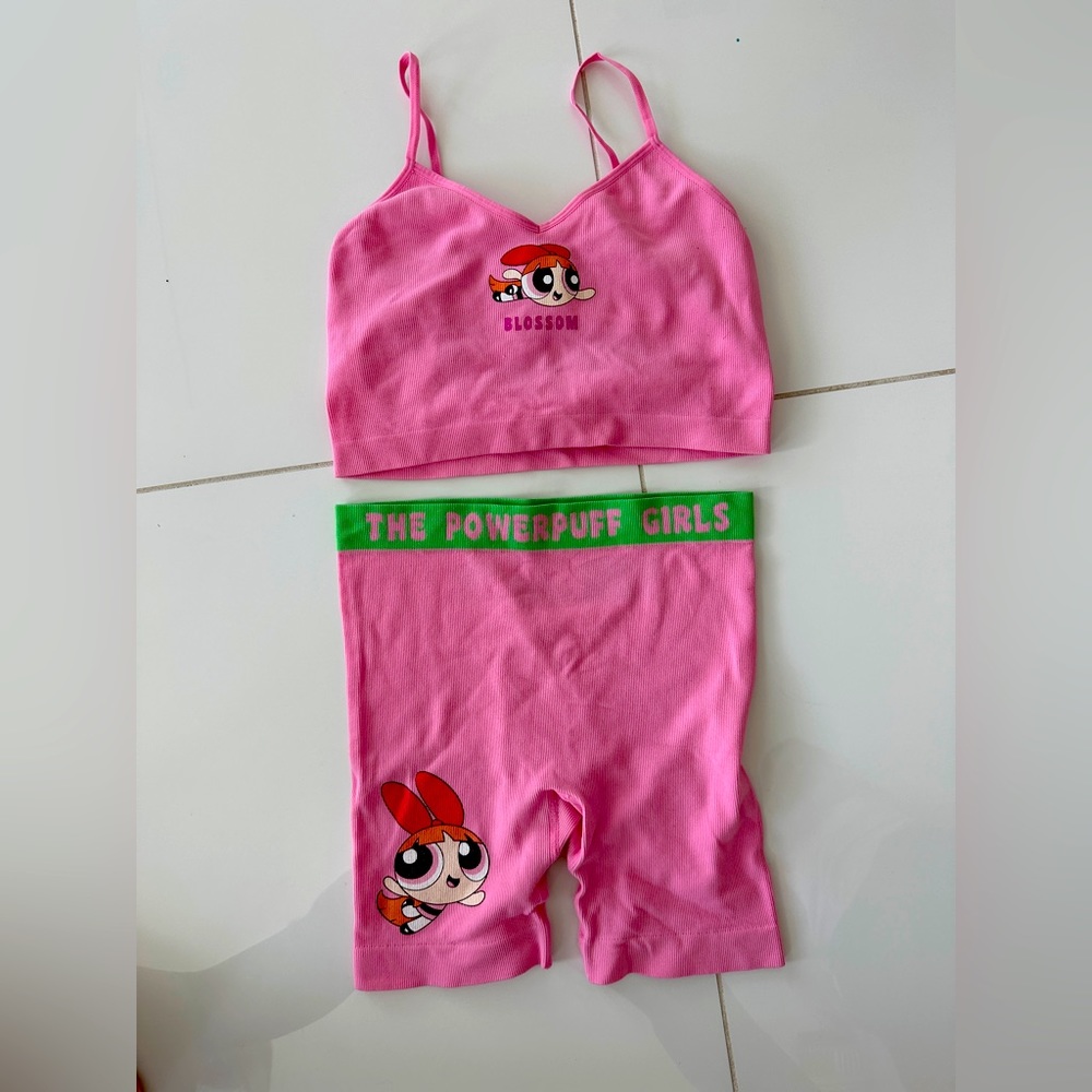 Powerpuff girls biker shorts and top from primark size Small